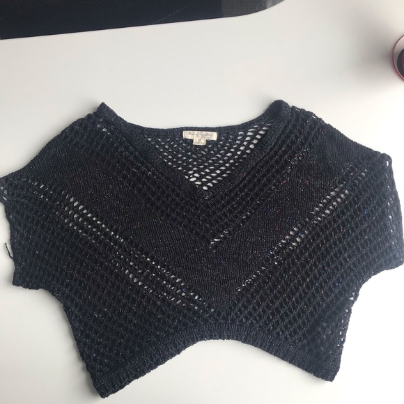Forever 21 Sweaters - Black Glitter Crochet Cropped Sweater